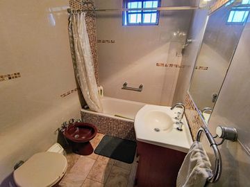 CASA 4 AMBIENTES VILLA LUZURIAGA VENTA APTO CREDIT