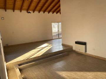 HERMOSA CASA EN VENTA, 2 DORM, TUNUYAN