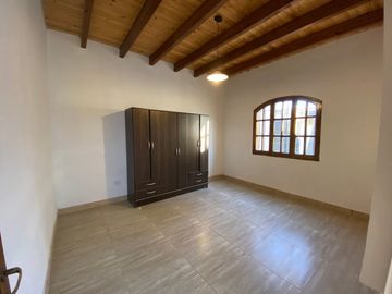 HERMOSA CASA EN VENTA, 2 DORM, TUNUYAN