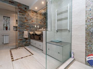 Casa Venta Bernal Centro 5 amb piscina jardin