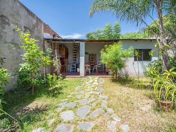 VENTA CASA 5 AMB PATIO QUINCHO COCHERA VERSALLES