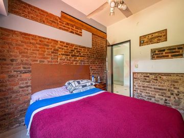 VENTA CASA 5 AMB PATIO QUINCHO COCHERA VERSALLES