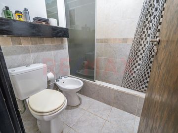 VENTA CASA 5 AMB PATIO QUINCHO COCHERA VERSALLES