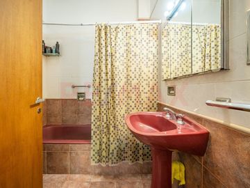 VENTA CASA 5 AMB PATIO QUINCHO COCHERA VERSALLES