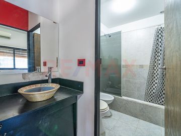 VENTA CASA 5 AMB PATIO QUINCHO COCHERA VERSALLES
