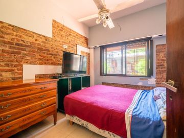VENTA CASA 5 AMB PATIO QUINCHO COCHERA VERSALLES