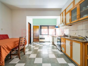 VENTA CASA 5 AMB PATIO QUINCHO COCHERA VERSALLES