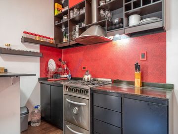 VENTA CASA 5 AMB PATIO QUINCHO COCHERA VERSALLES