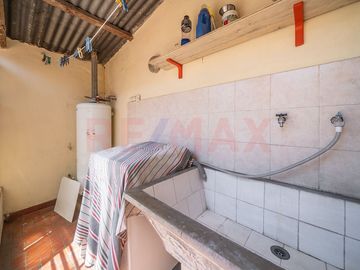 VENTA CASA 5 AMB PATIO QUINCHO COCHERA VERSALLES