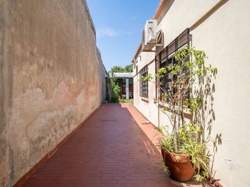 VENTA CASA 5 AMB PATIO QUINCHO COCHERA VERSALLES