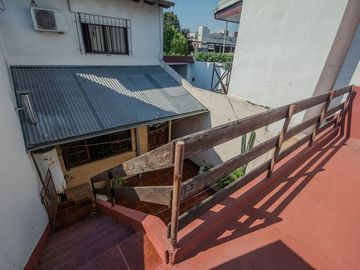 VENTA PH TIPO CASA 5 AMB-VILLA LUZURIAGA-PERMUTA