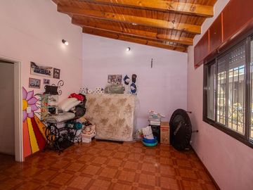 VENTA PH TIPO CASA 5 AMB-VILLA LUZURIAGA-PERMUTA