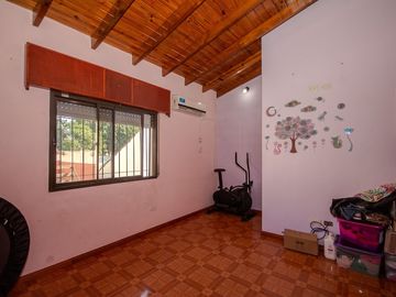 VENTA PH TIPO CASA 5 AMB-VILLA LUZURIAGA-PERMUTA