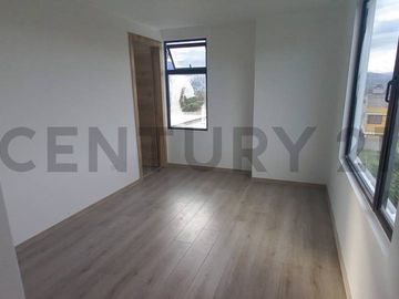 VENTA CASA DUPLEX TUMBACO EN CONJUNTO