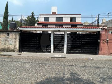 CERRADA SANTA CLARA 172 Casa en venta en Santa María Tepepan