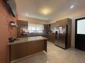CASA EN VENTA EN RESIDENCIAL QUINTAS LA CIMA, TORREON, COAHUILA.