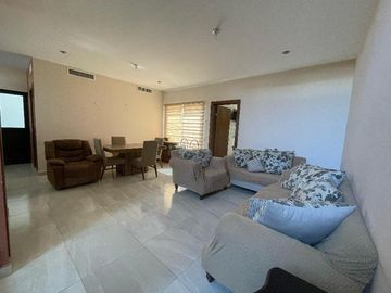 CASA EN VENTA EN RESIDENCIAL QUINTAS LA CIMA, TORREON, COAHUILA.