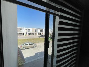 CASA EN VENTA EN RESIDENCIAL QUINTAS LA CIMA, TORREON, COAHUILA.