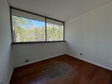 Departamento en Venta en Amplio departamento. El Bosque/Lota, metro Tobalaba. Colegio Trewhelas