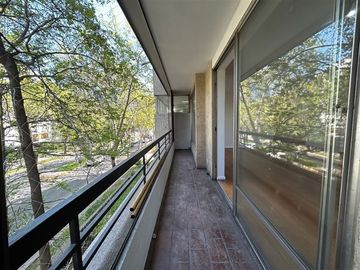 Departamento en Venta en Amplio departamento. El Bosque/Lota, metro Tobalaba. Colegio Trewhelas