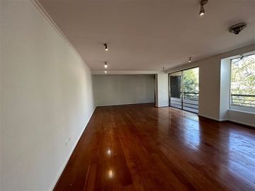 Departamento en Venta en Amplio departamento. El Bosque/Lota, metro Tobalaba. Colegio Trewhelas