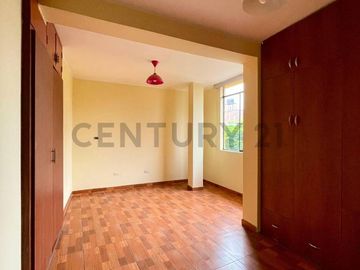 Dúplex en Venta en Urb. Las Palmeras, Los Olivos
