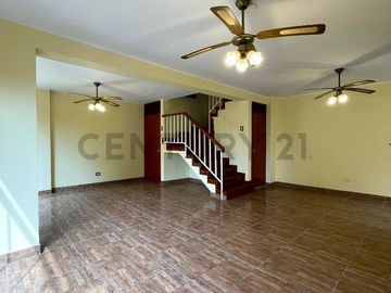 Dúplex en Venta en Urb. Las Palmeras, Los Olivos