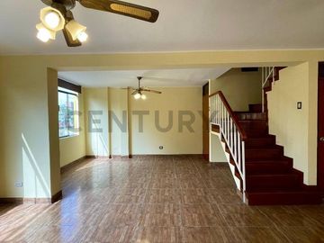 Dúplex en Venta en Urb. Las Palmeras, Los Olivos