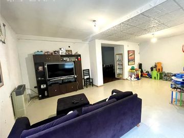 Venta de PH 4 ambientes con Cochera y jardín en Quilmes