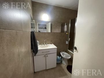 Venta de PH 4 ambientes con Cochera y jardín en Quilmes