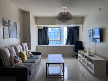 Luxury 2BR Suite Condo in Bay City - Near MOA