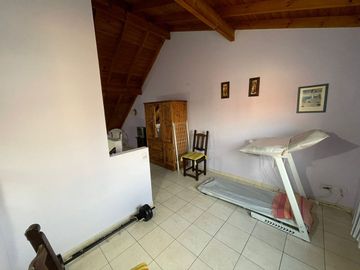 VENTA TRIPLEX 4 AMB COCHERA EN RAMOS. OPORTUNIDAD