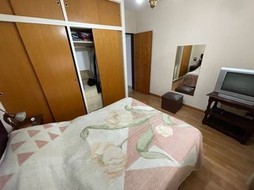 VENTA TRIPLEX 4 AMB COCHERA EN RAMOS. OPORTUNIDAD