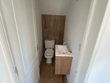 VENTA CASA 5AMB PARRILLA PILAR  DEL ESTE FINANCIA