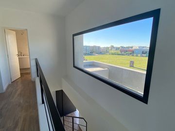 VENTA CASA 5AMB PARRILLA PILAR  DEL ESTE FINANCIA