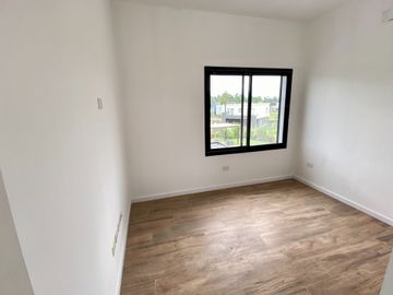 VENTA CASA 5AMB PARRILLA PILAR  DEL ESTE FINANCIA