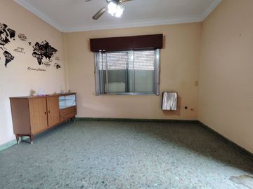 VENTA PH 2 Y 3 AMBIENTES LOCAL  CASANOVA PERMUTA