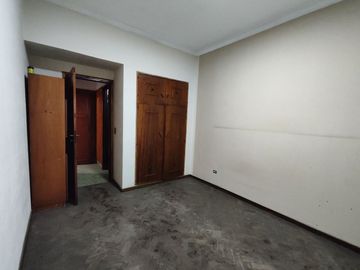 VENTA PH 2 Y 3 AMBIENTES LOCAL  CASANOVA PERMUTA