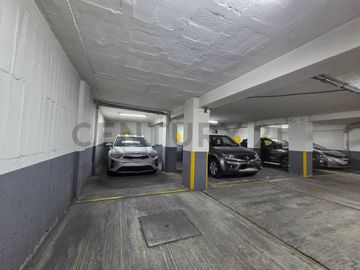 Departamento con jardín y patio en Venta Sector Batan Alto