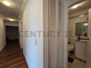 Departamento con jardín y patio en Venta Sector Batan Alto