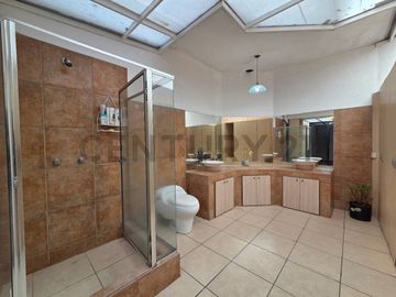 Departamento con jardín y patio en Venta Sector Batan Alto