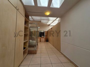 Departamento con jardín y patio en Venta Sector Batan Alto