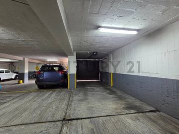 Departamento con jardín y patio en Venta Sector Batan Alto