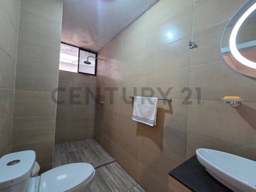 Departamento con jardín y patio en Venta Sector Batan Alto