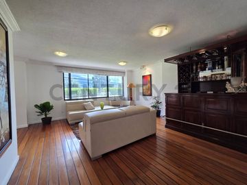 Departamento con jardín y patio en Venta Sector Batan Alto