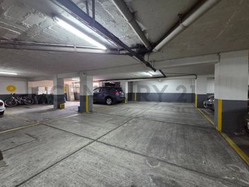 Departamento con jardín y patio en Venta Sector Batan Alto
