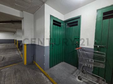 Departamento con jardín y patio en Venta Sector Batan Alto