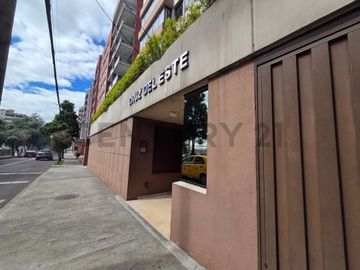 Departamento con jardín y patio en Venta Sector Batan Alto