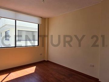 En Venta Departamento de 3D en Pinar Alto