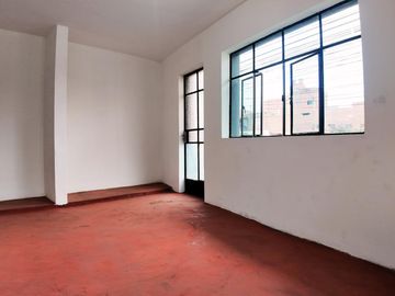 Departamento en  segundo piso